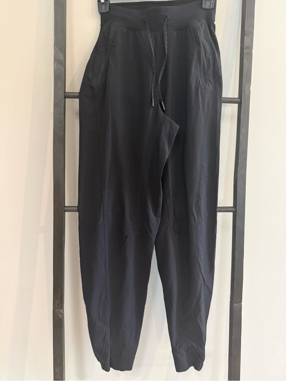 lululemon Women’s Black Jogger Pants